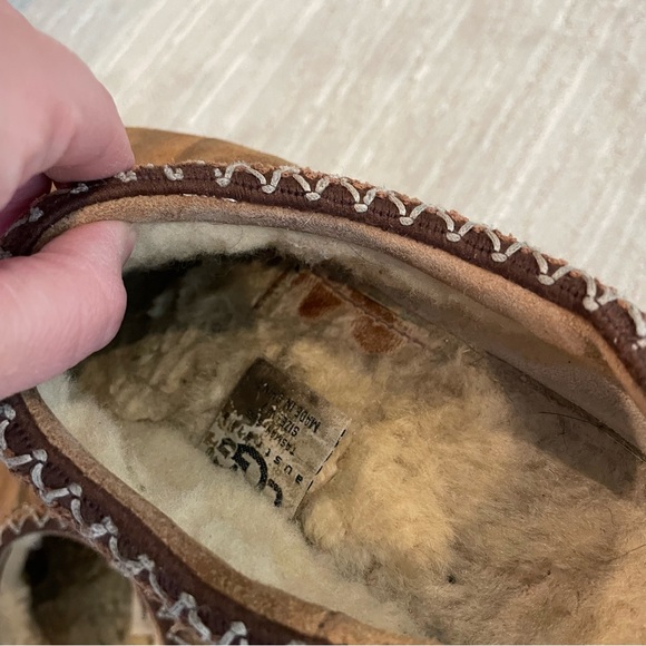 Ugg Tasman Slipper - Picture 7 of 9